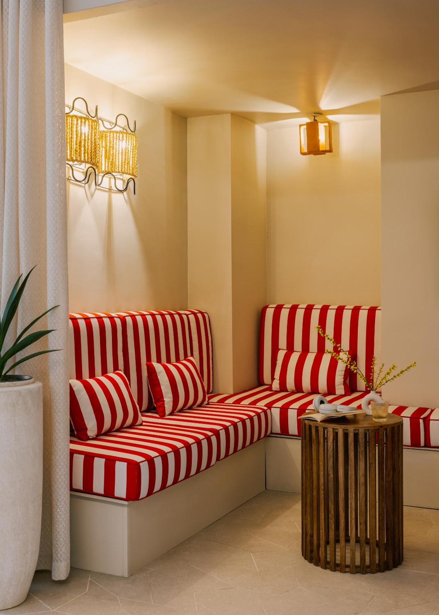 Yelo Lumiere Powered By Sonder Hotel Cannes Exterior photo